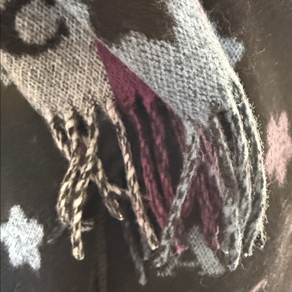 Luxurious Black Multicolor Stars and Stripes 100% wool. - Picture 3 of 5